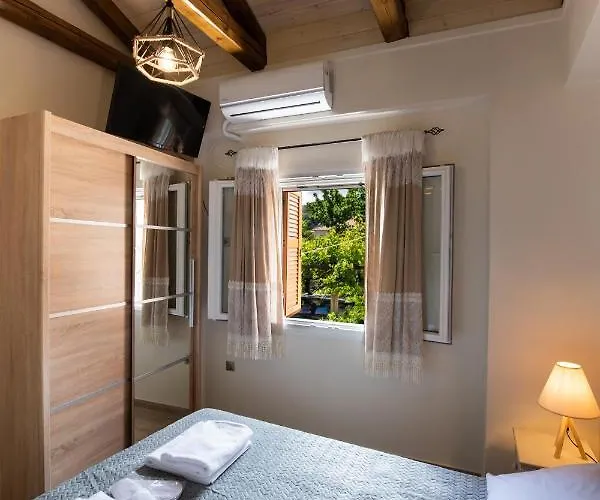 Villa Stone Hermione Kariá